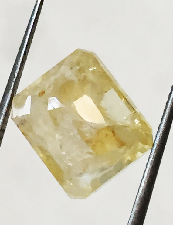 5.42ct/6.00 ratti Natural Certified Ceylon Pukhraj/Yellow Sapphire
